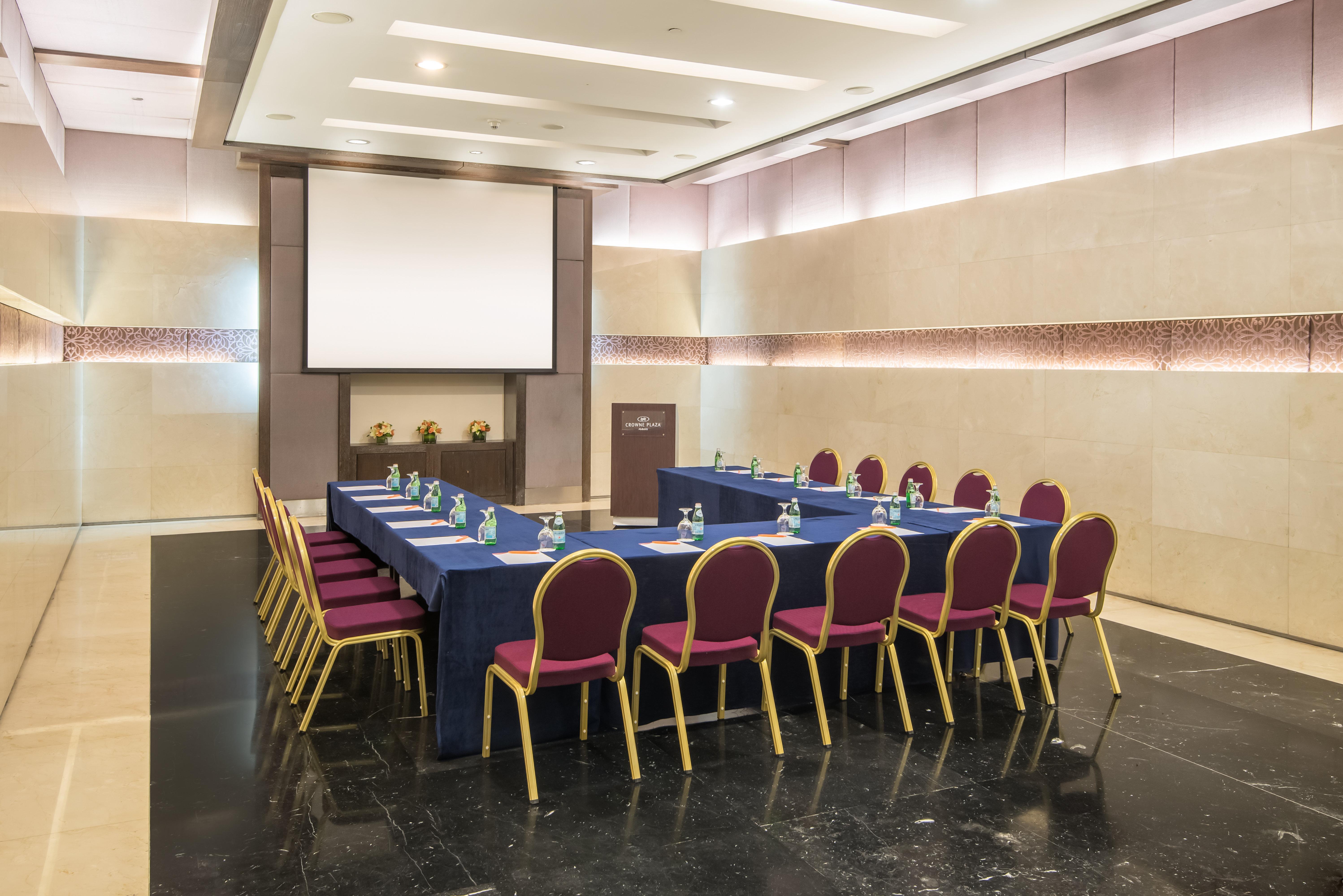 Hotel Crowne Plaza Amman By Ihg Exterior foto Meeting room