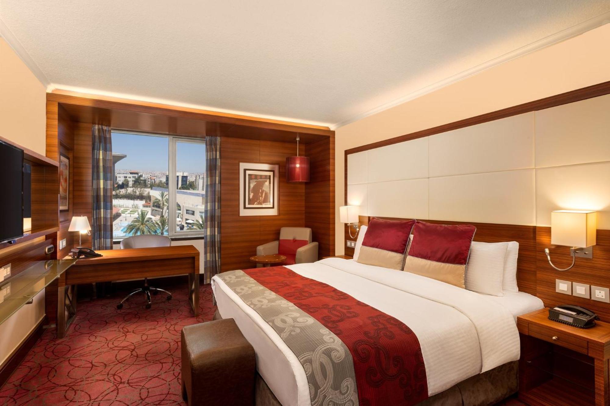 Hotel Crowne Plaza Amman By Ihg Exterior foto