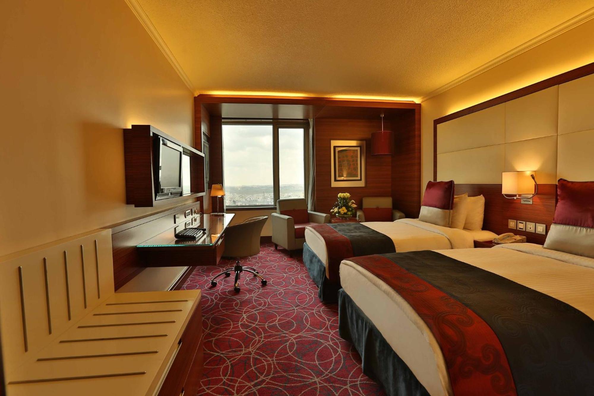 Hotel Crowne Plaza Amman By Ihg Exterior foto
